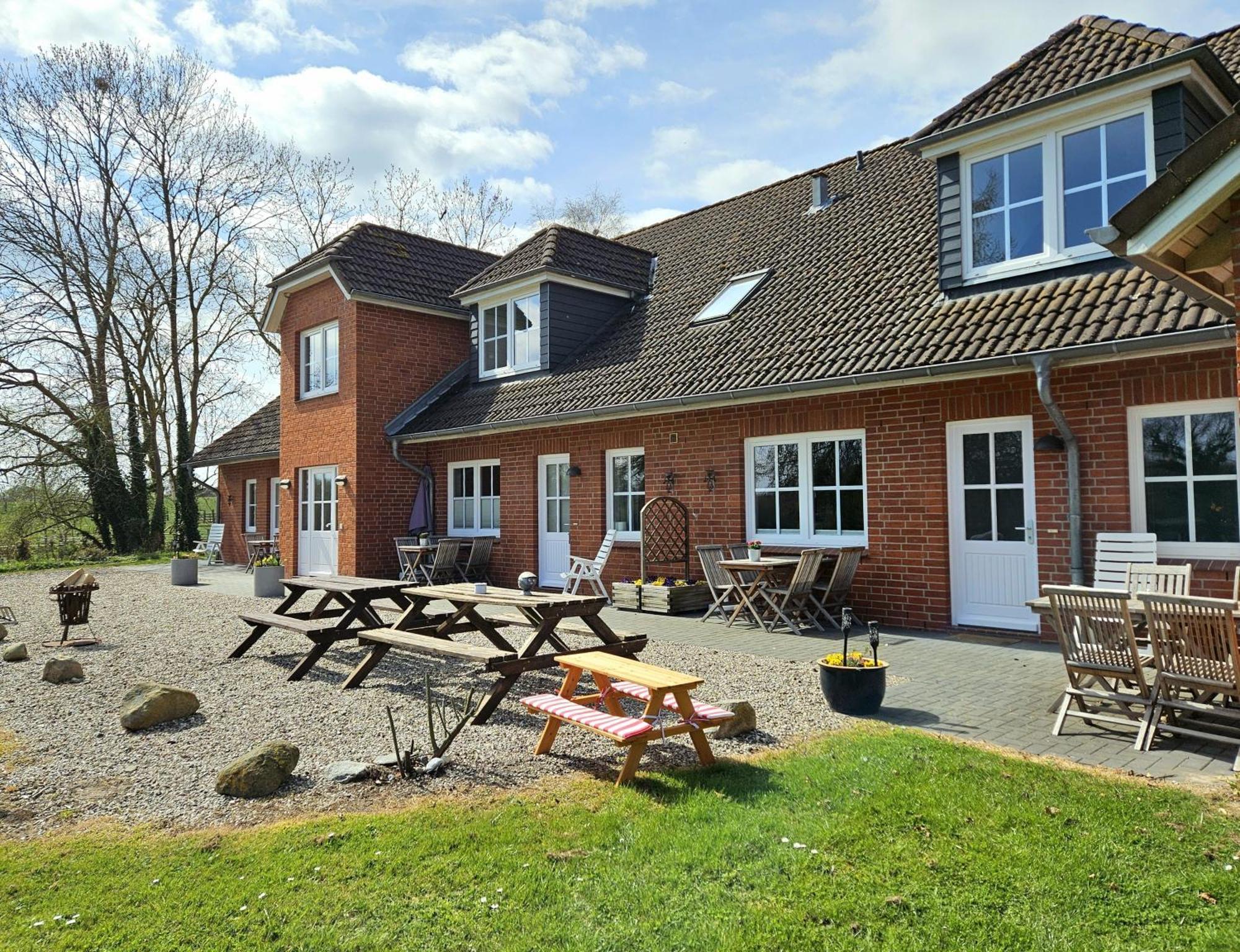 Ferienwohnung "Pappelhof - Whg 1" Grömitz Exterior foto